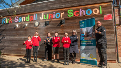 Kirk-Sandall-school-students-celebrate-the-solar-panel-installation-960x540.jpg