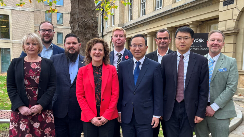 Chamber meet Chines consul Nov 6 Chamber - York 061125