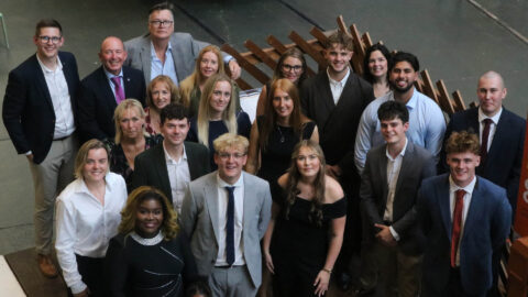 PlanBEE-Rail-Graduation_cropped.jpg