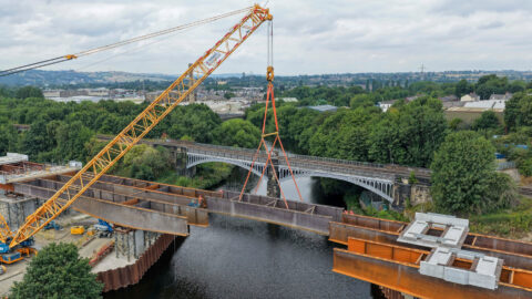 Ravensthorpe-beam-installation-River-Calder_cropped.jpg
