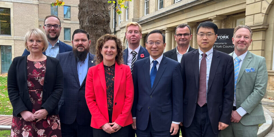 Chamber meet Chines consul Nov 6 Chamber - York 061125