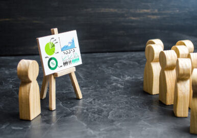 People listen to the report at the meeting. Presentation of work results, summing up, negotiating. Business analytics, marketing research. Economic reporting, forecasting. Project development.